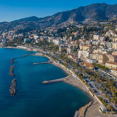 Casanova Centre For 4 - Happy Apartament San Remo